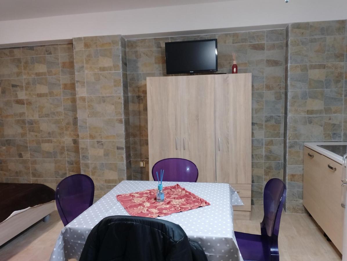 Porto E Mare Apartment บิสเชลเย ภายนอก รูปภาพ